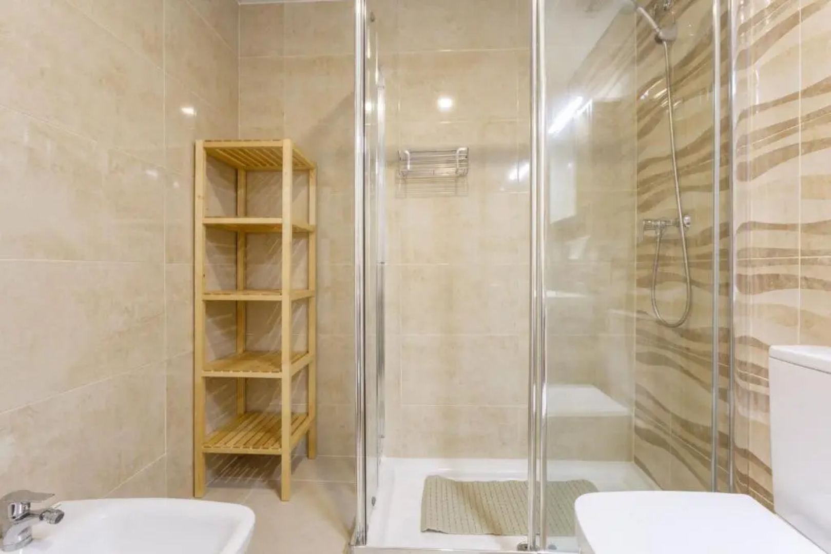 PALMERAS-CANDOR free parking by Cadiz4Rentals