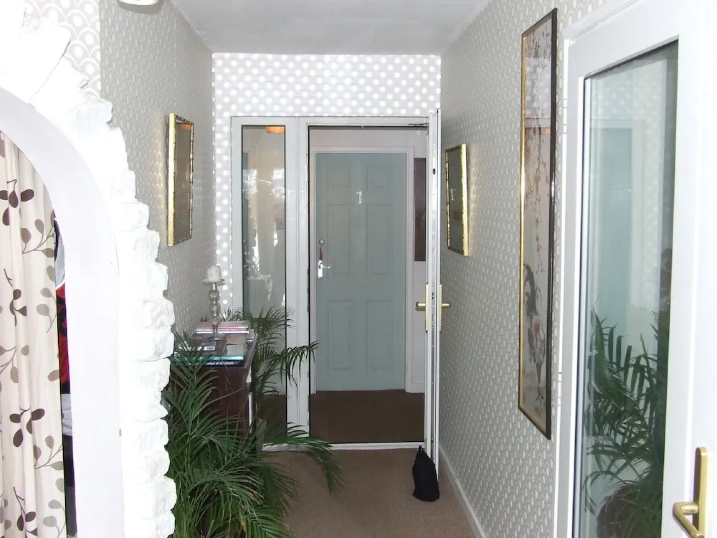 Long Chimneys Bed & Breakfast