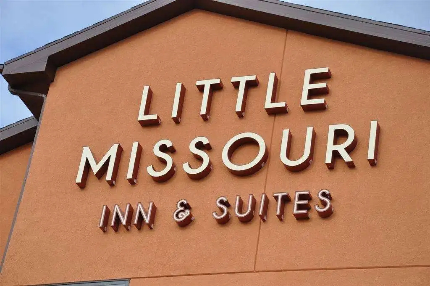 Little Missouri Inn & Suites