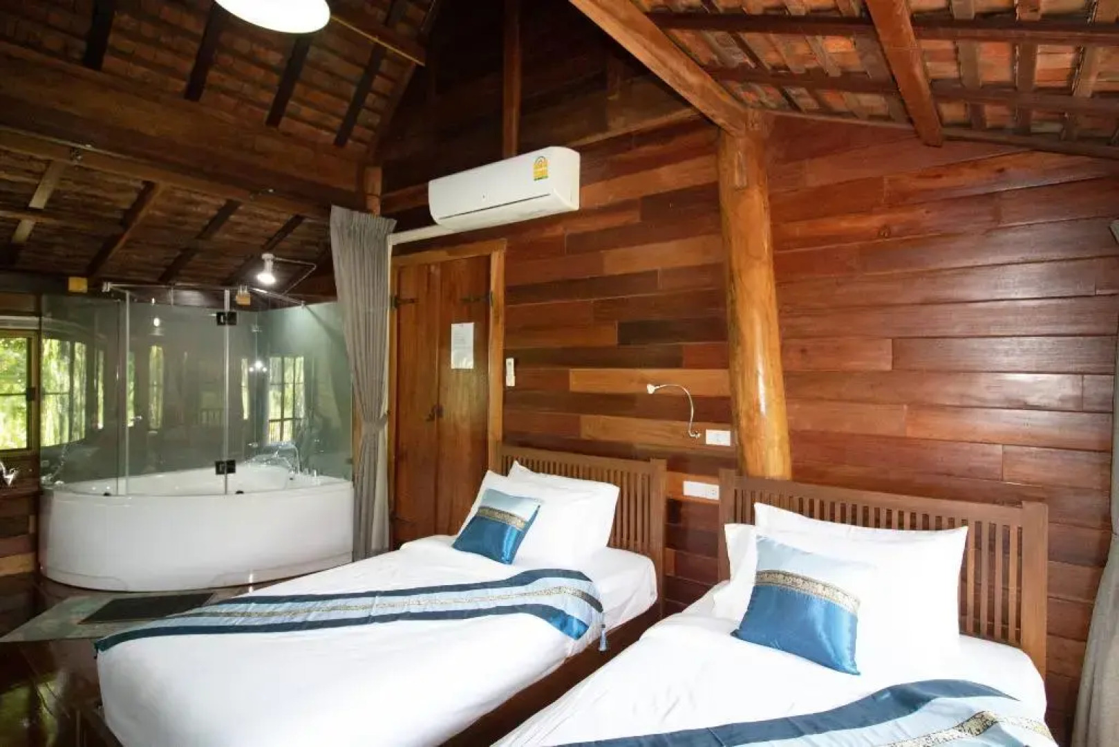 Royal Train Garden Resort By Zuzu