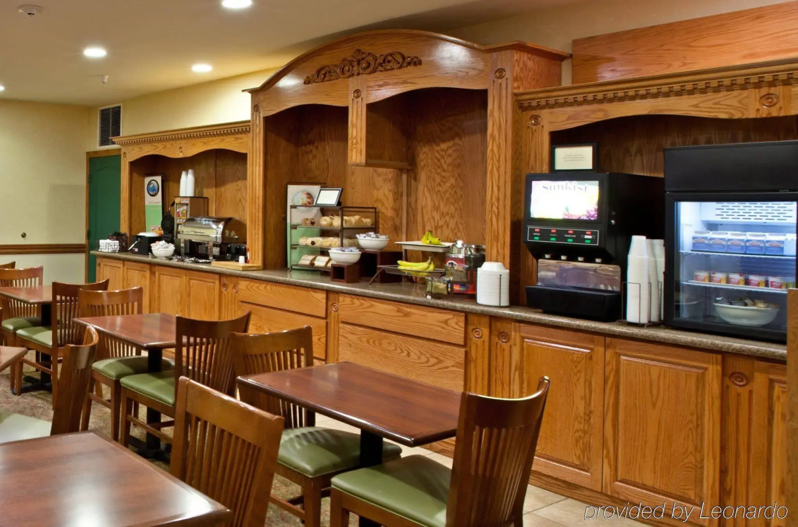 Country Inn and Suites Valparaiso