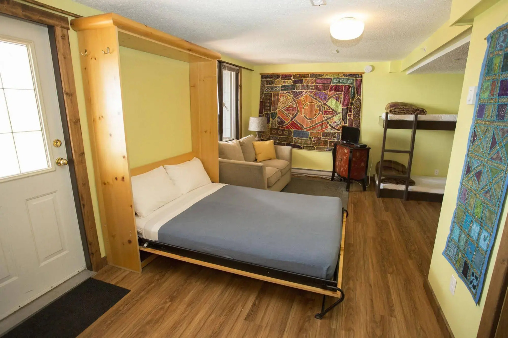 The Pinnacles Suite Hotel