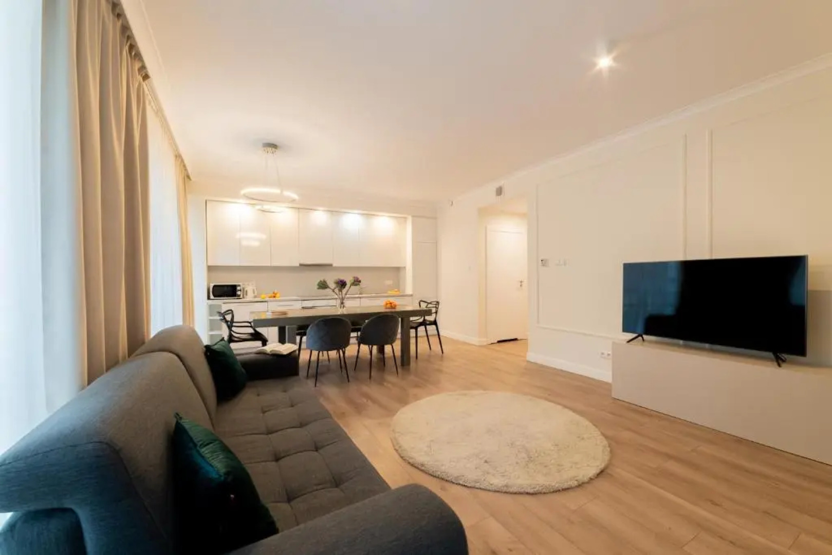 Platinum Towers E-Apartments