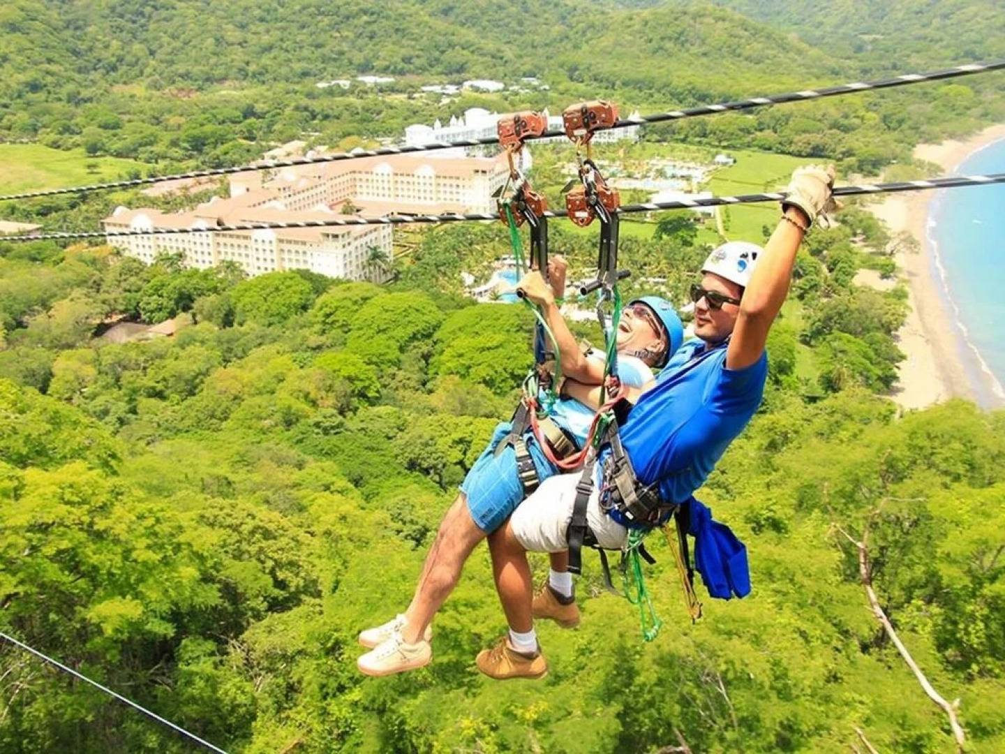 Luxury Flamingo home with ocean view sleeps 10 - walking distance from beach