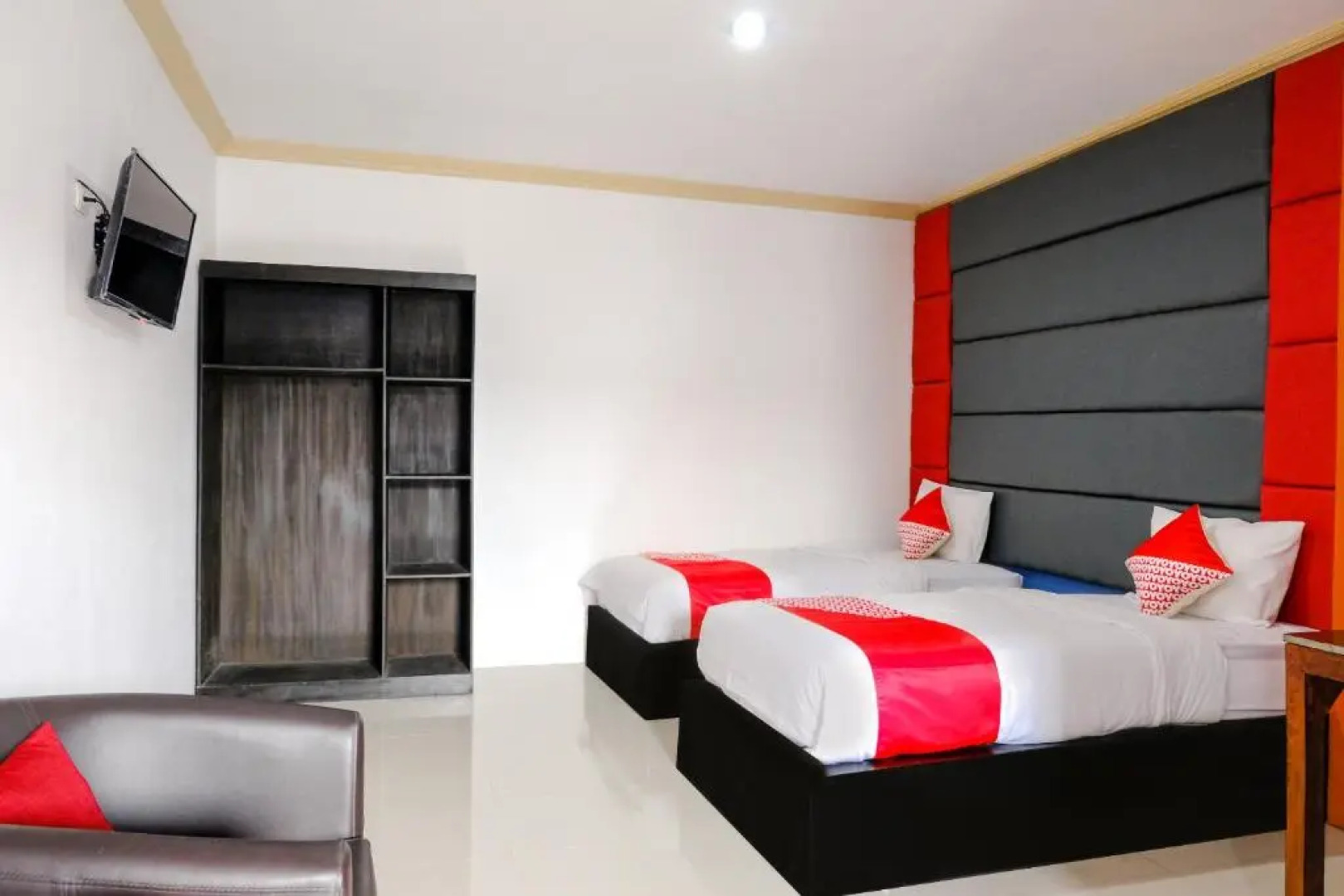 OYO Life 2966 Hotel Atriaz