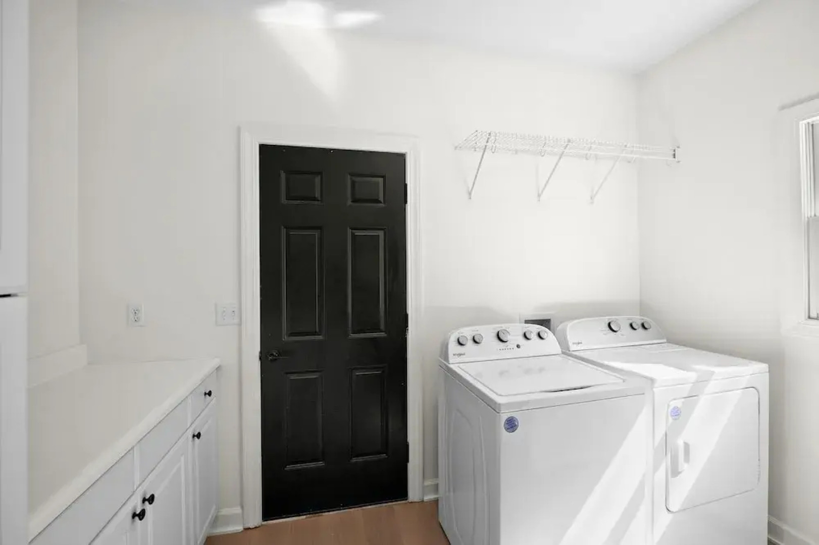 Knotty Pines by Avantstay Lake Views Renovated