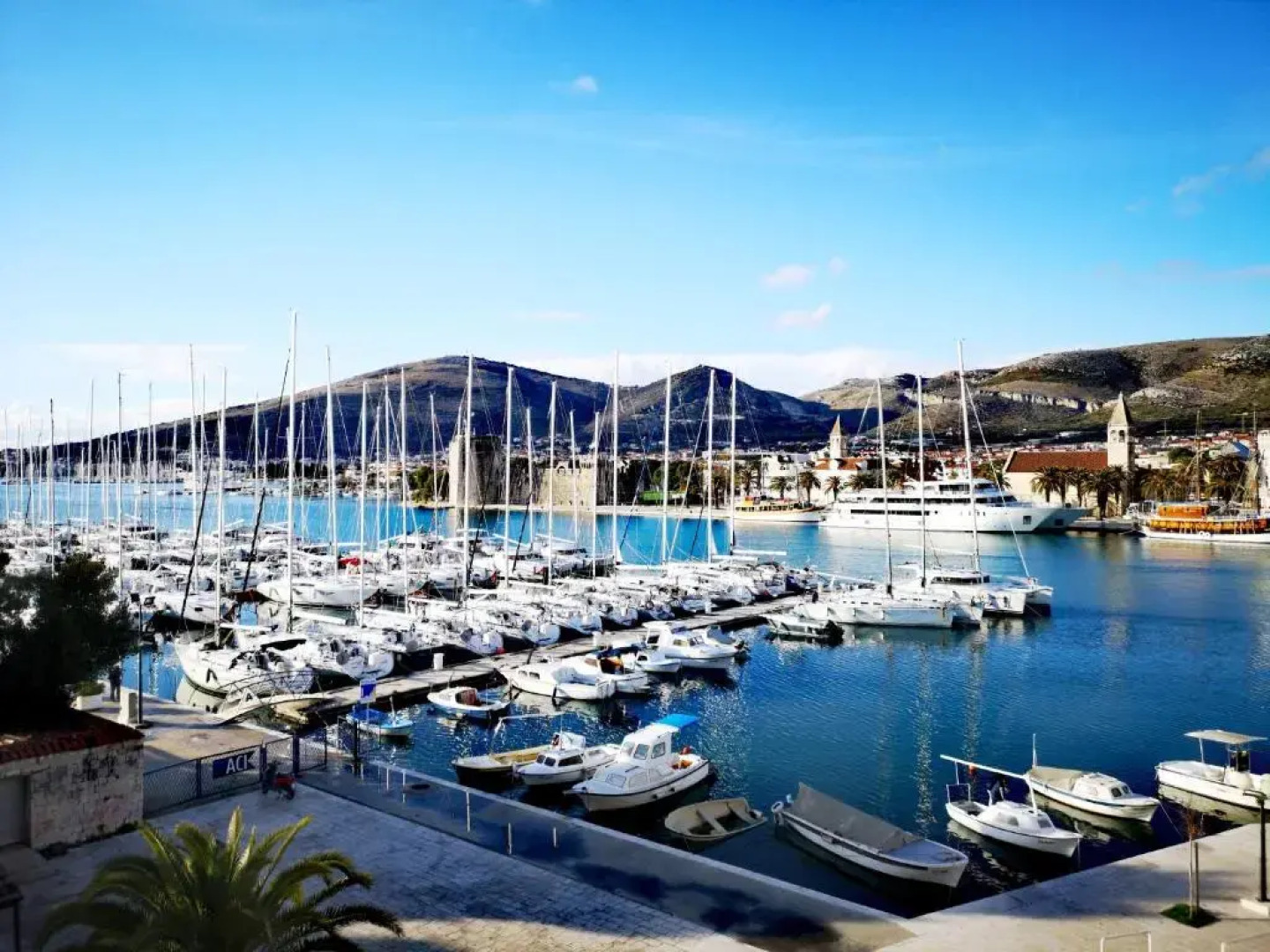 Heritage Bella Vista Apartments