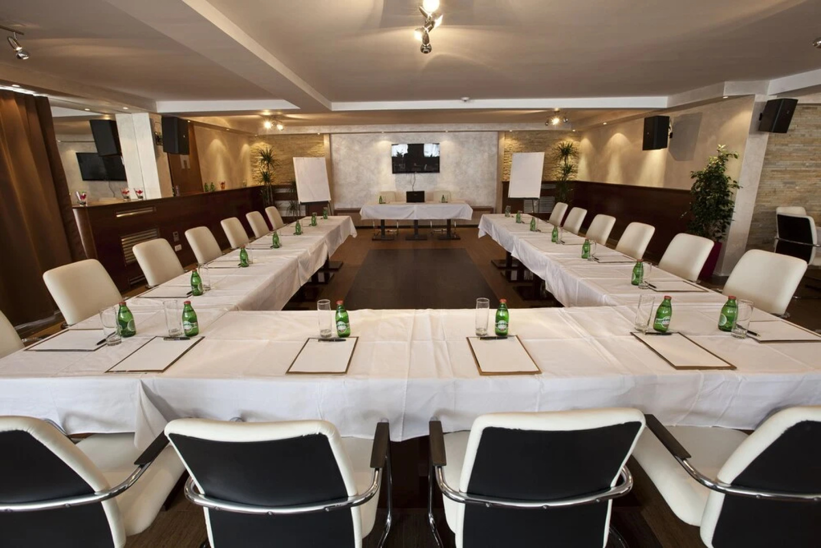 Apart Hotel & Spa Zoned