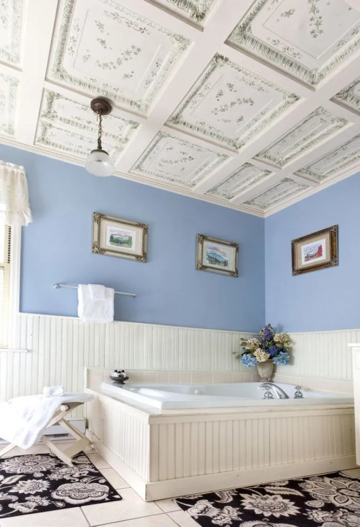 The Reynolds Mansion