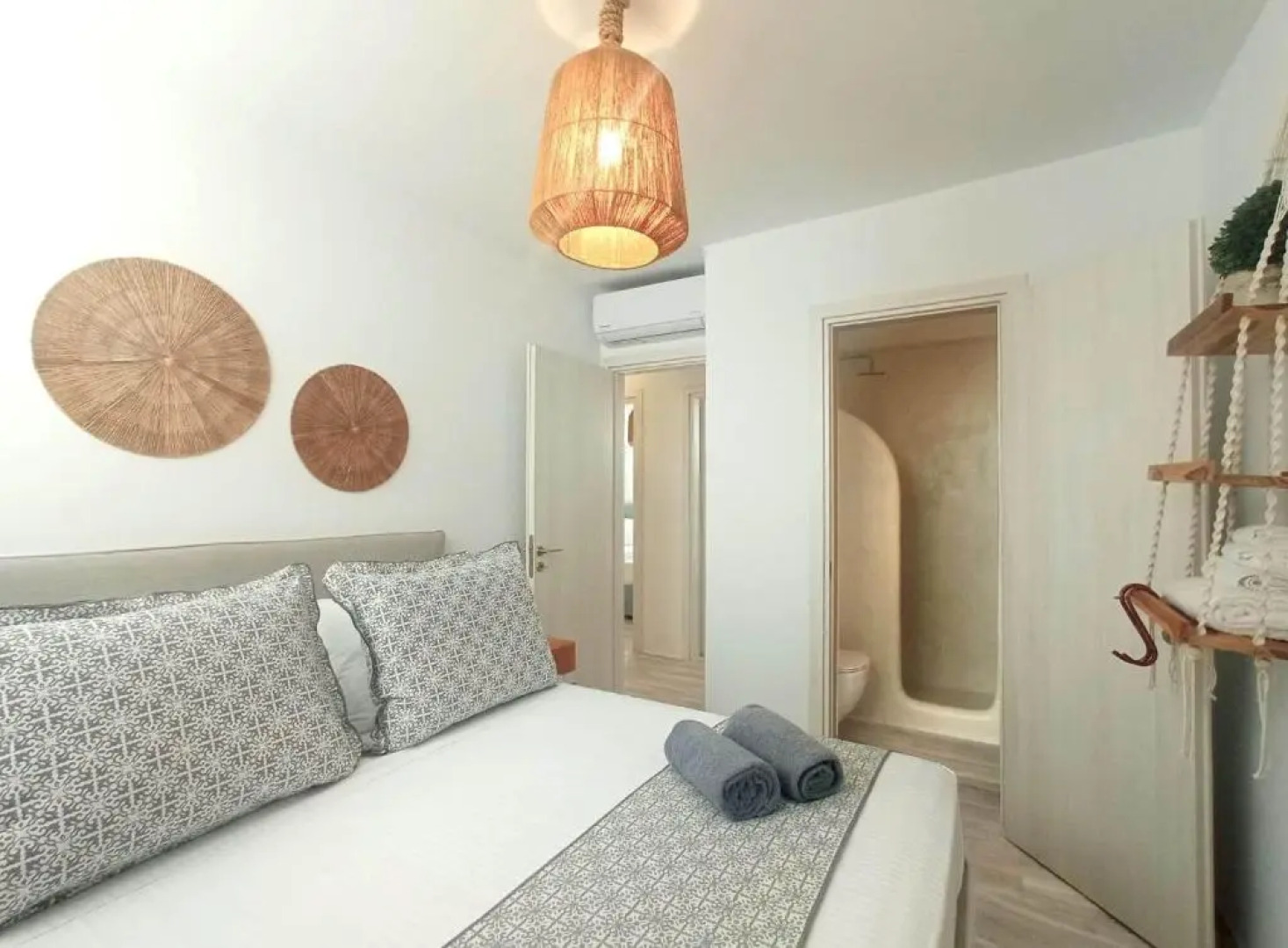 The Nine Graces - Agios Prokopios Beach Villas with Private Swimming Pools