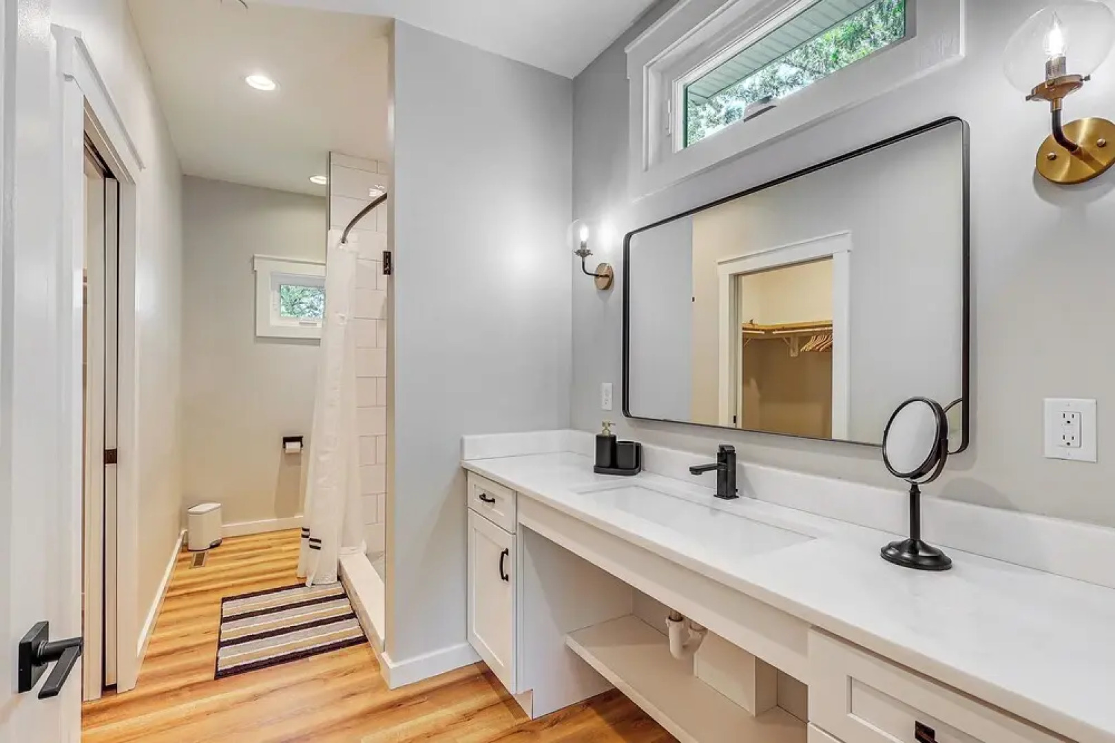 Rock Hall Retreat w/ Balcony Near Park & Marina!