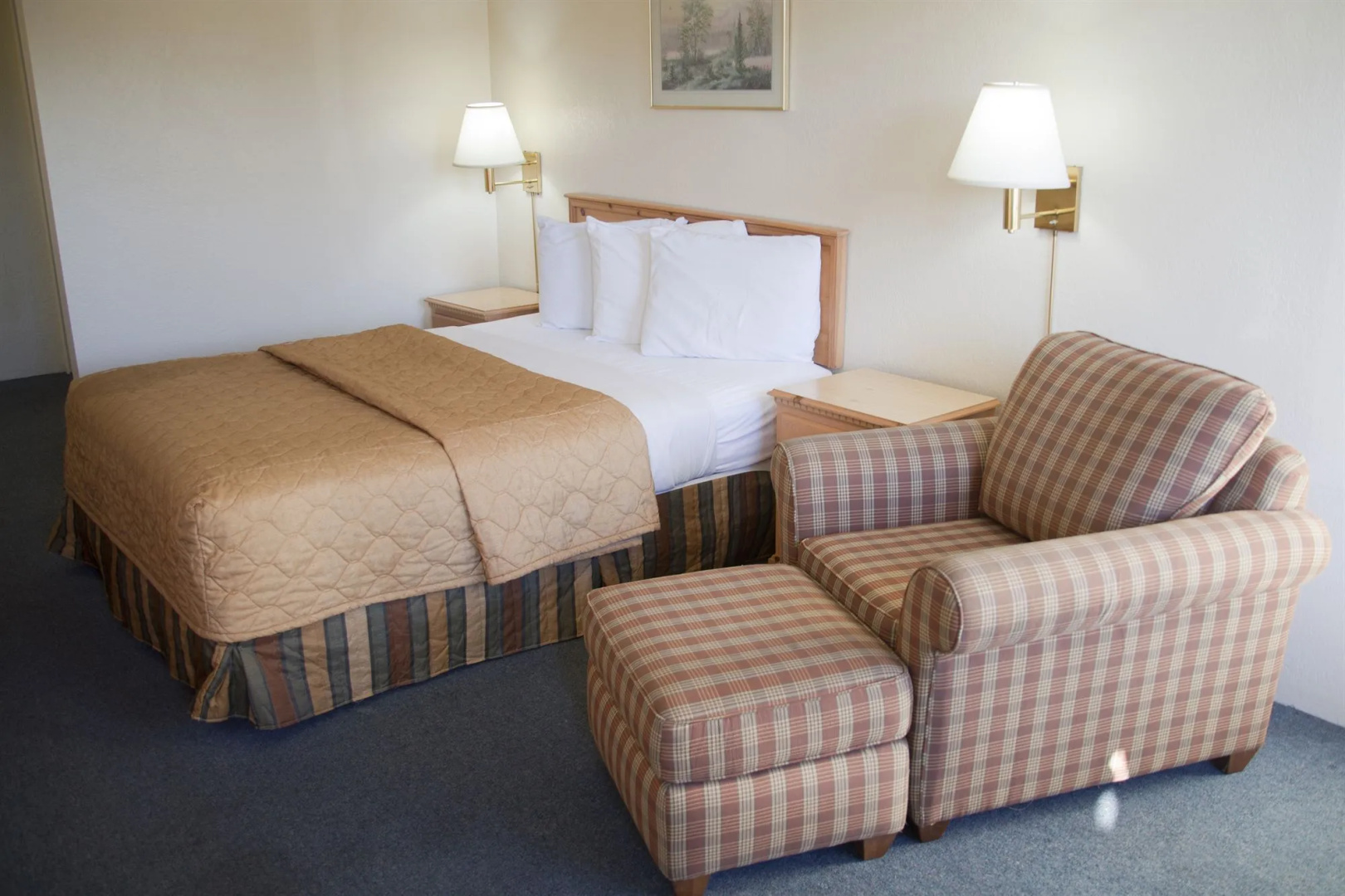 Pine Tree Inn