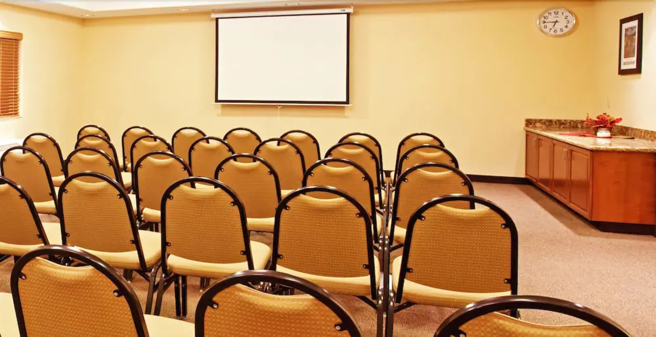 La Flora Paradise Residency