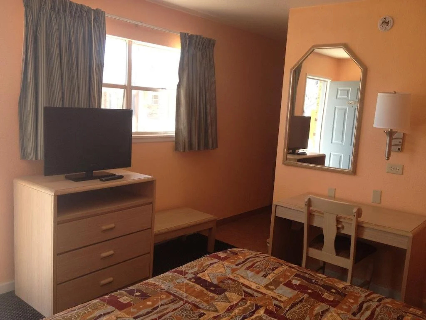 Copa Budget Inn