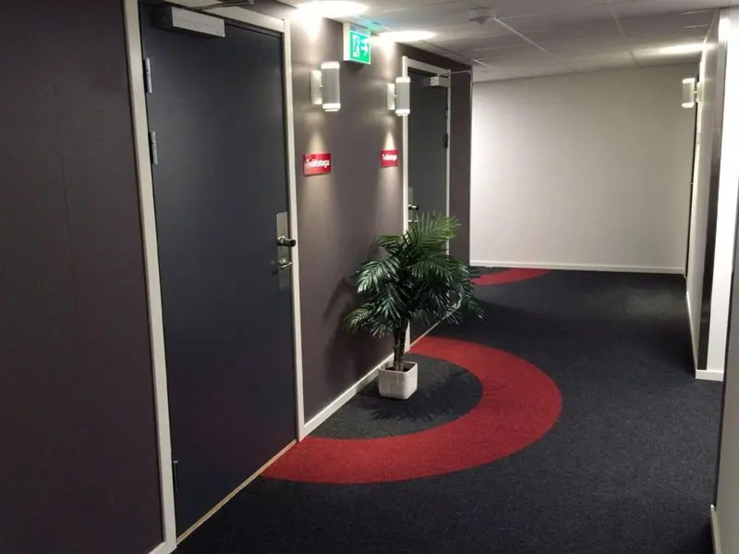 Part-Time Home Hotel Rotebro Station