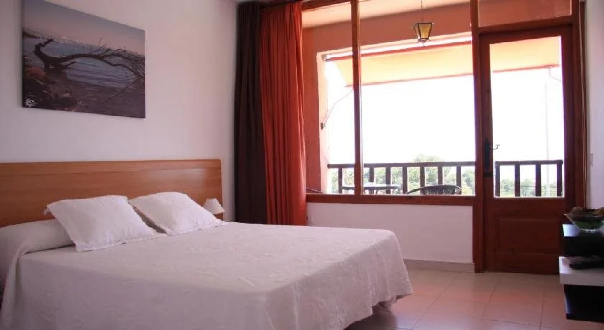 Hotel Rural Serra Dírta