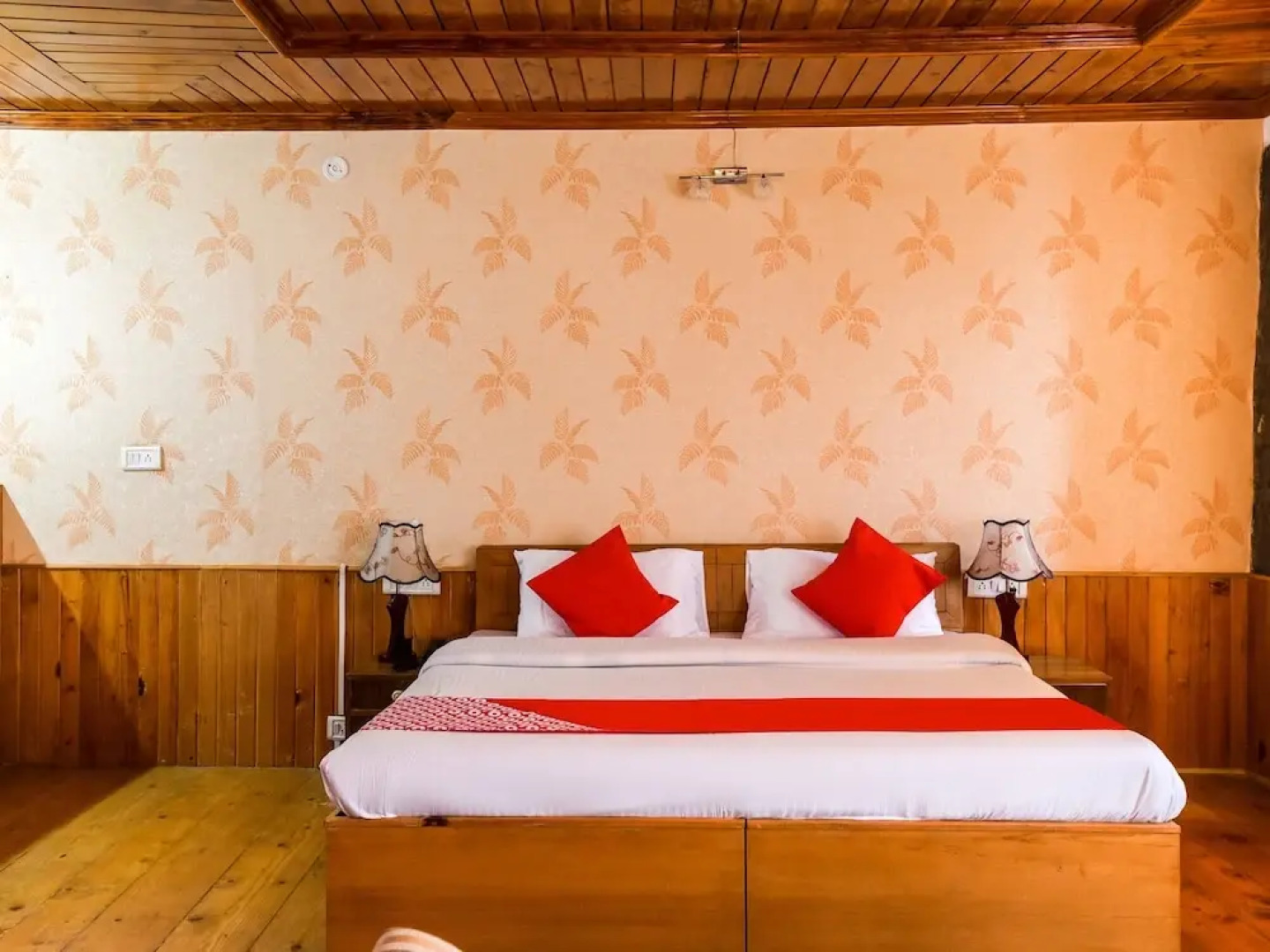 OYO 27877 Hotel Jai