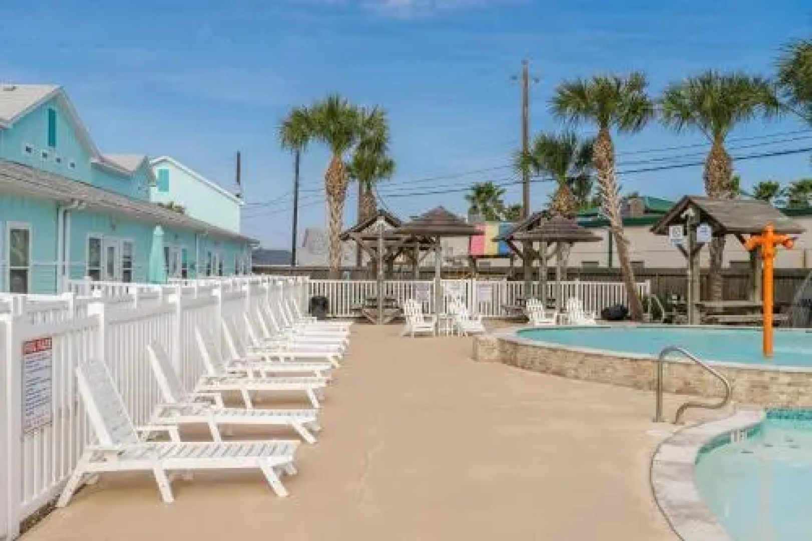 Nemo Cay Resort D118 by RedAwning