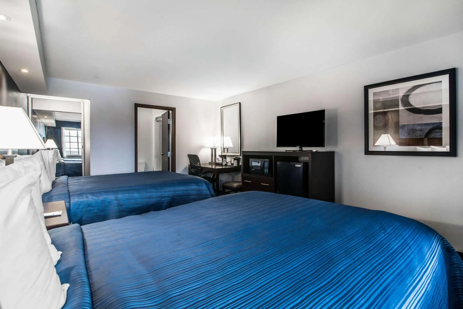 Clarion Pointe Downtown