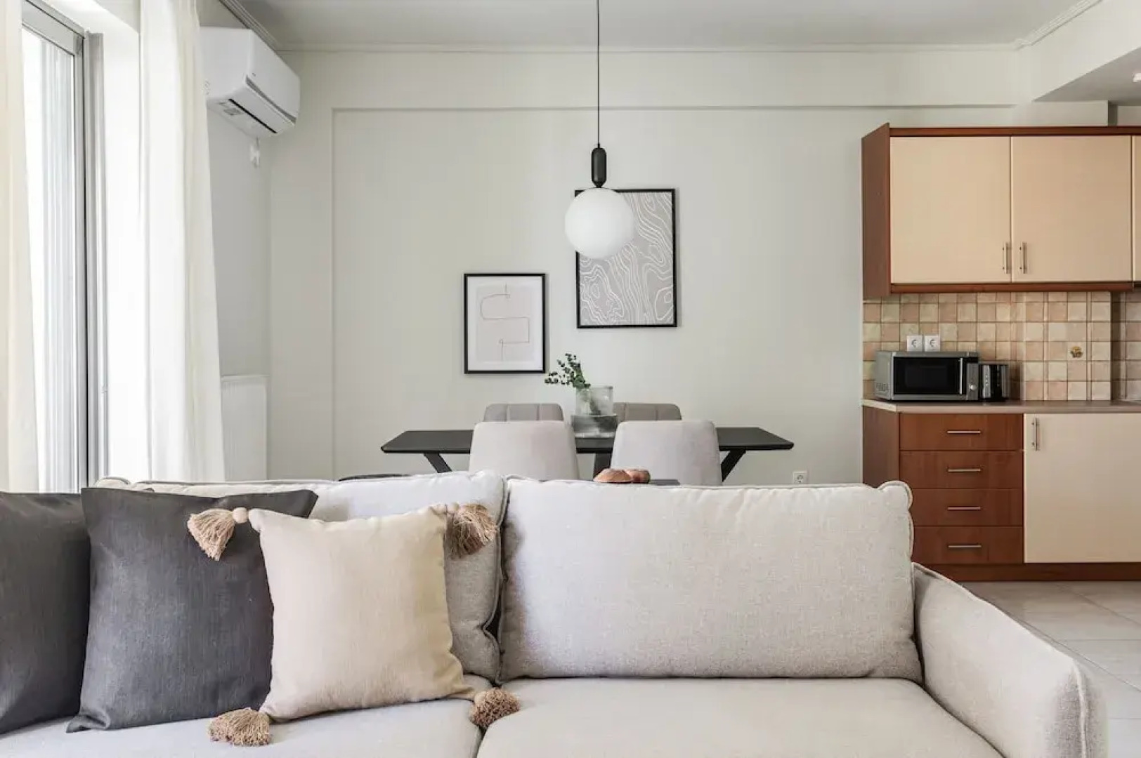 Majestic 3BR Apartment in Chalandri