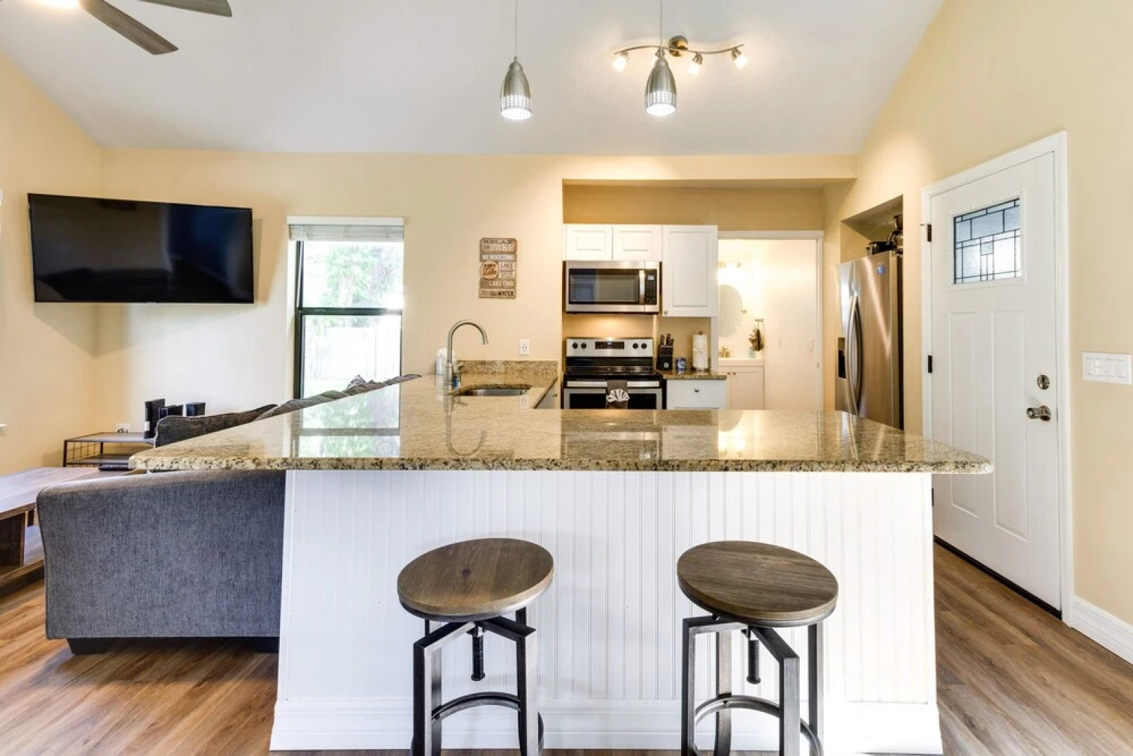 St Cloud Vacation Rental - Walk to Lakefront Park!