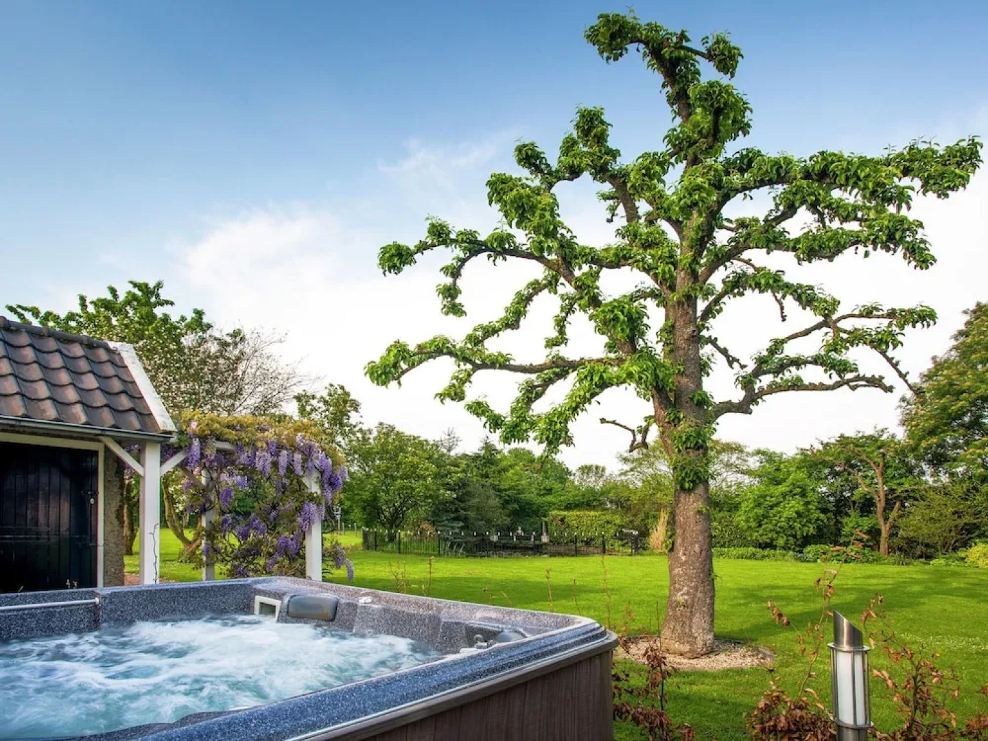 Modern Holiday Home in Oeffelt with Sauna