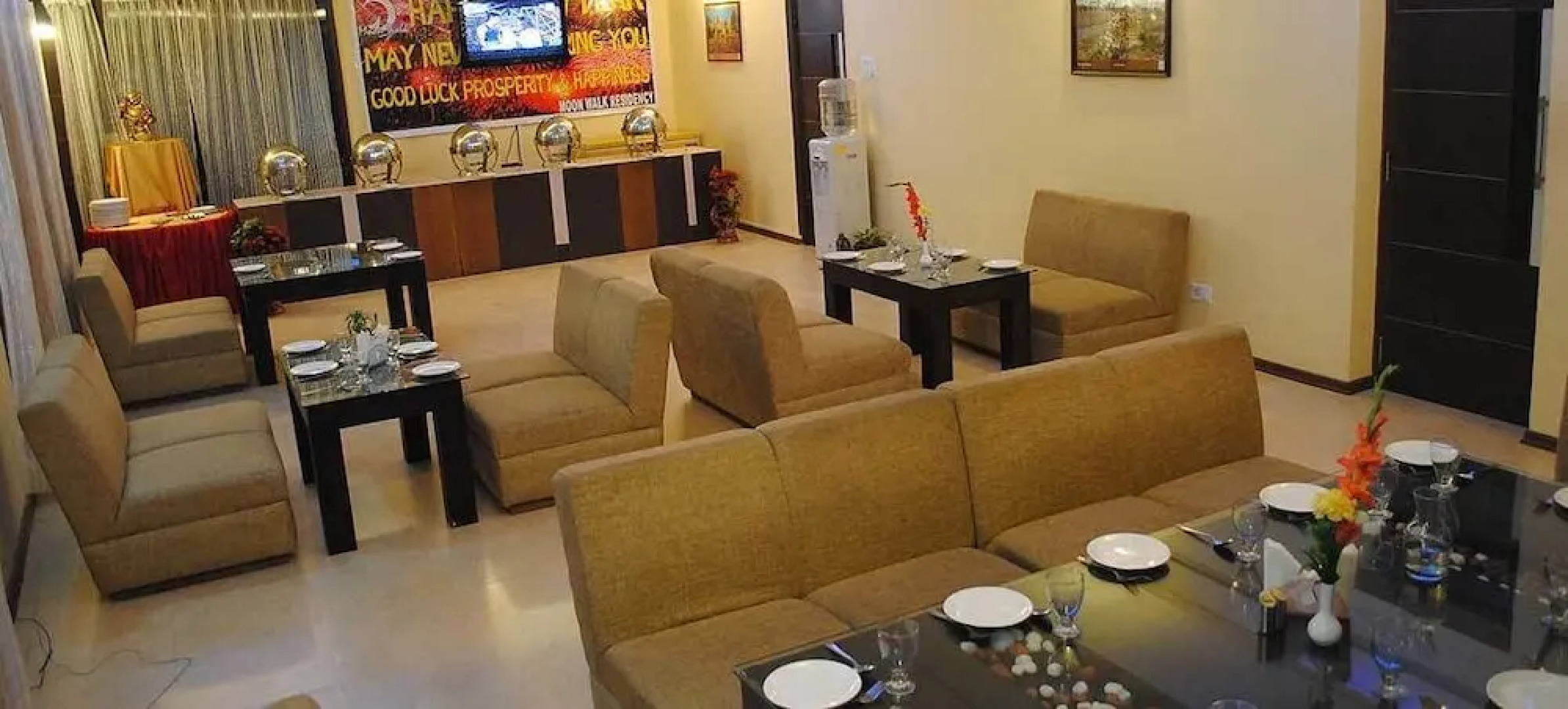 Hotel Moon Walk Residency