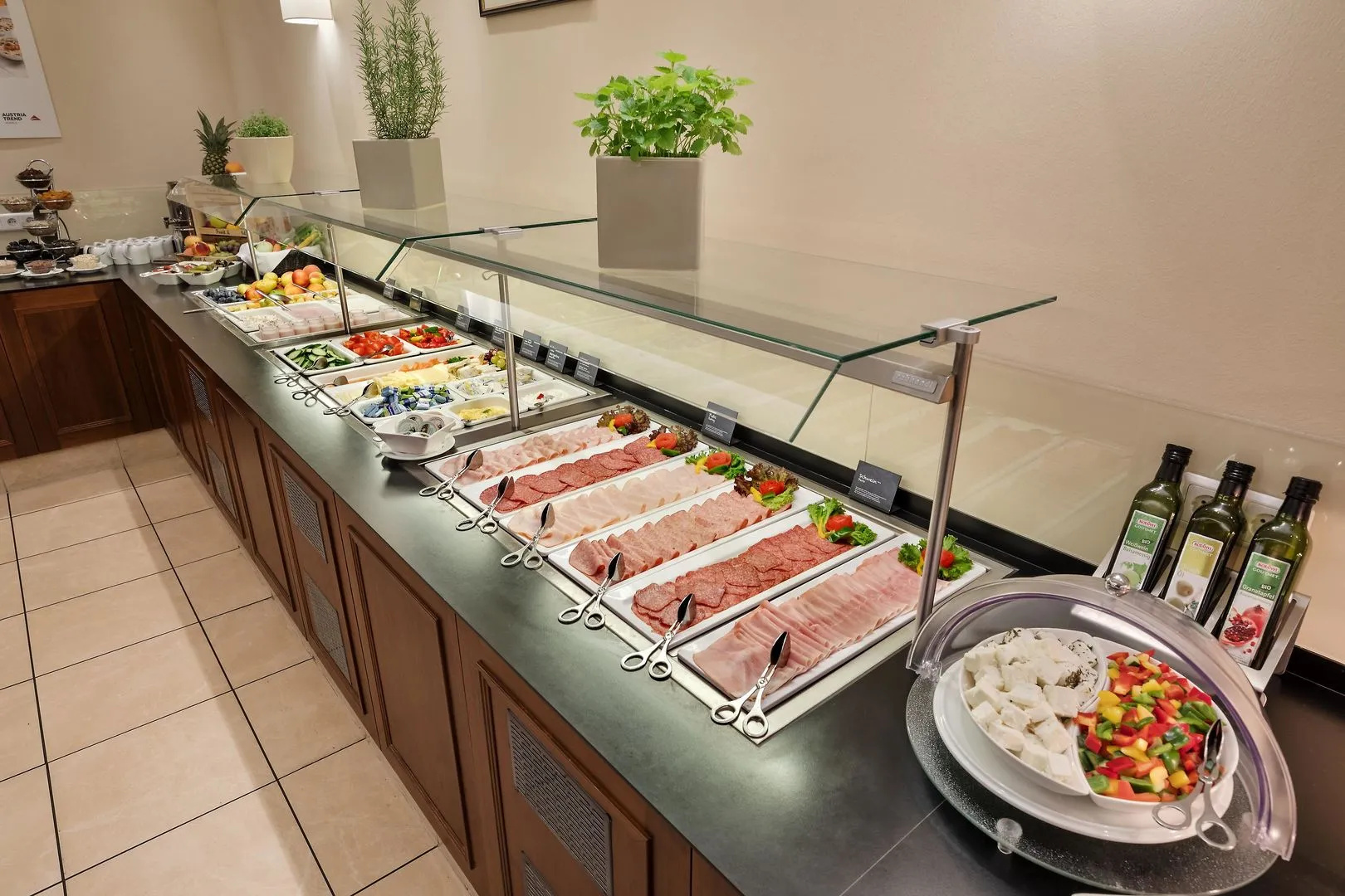 Hotel Astoria Vienna, Curio Collection by Hilton
