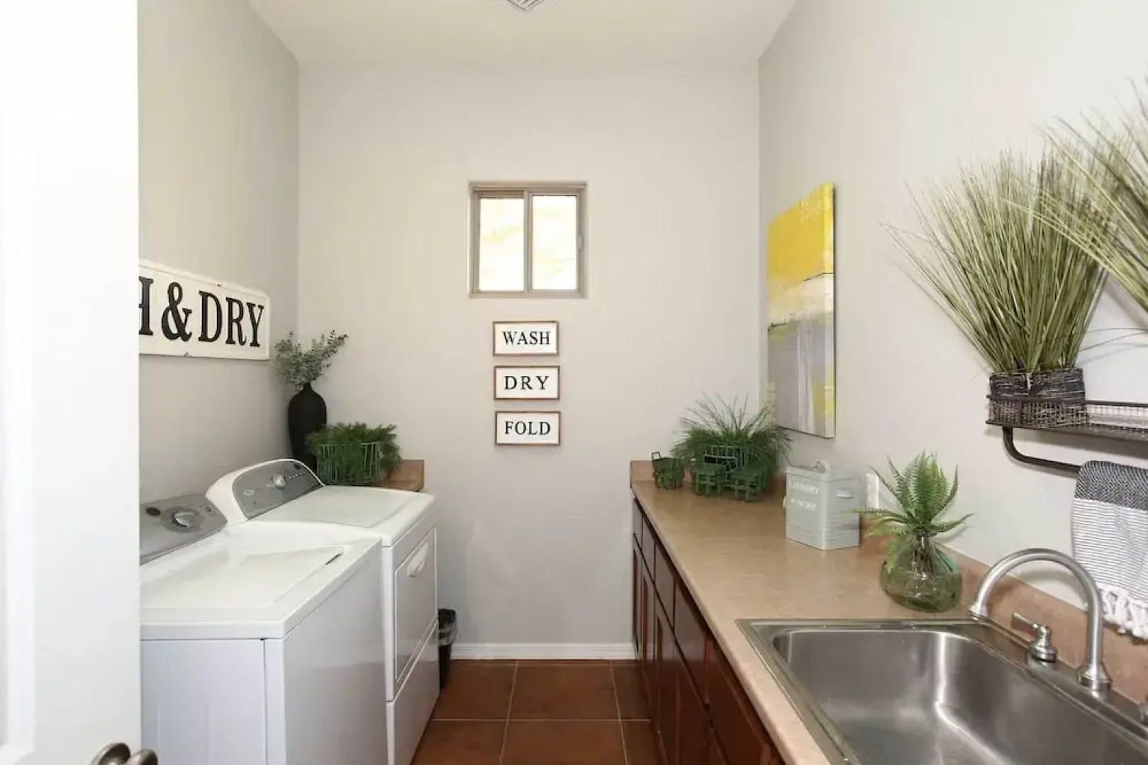 Mountain Majesty Escape: Queen Creek Home w/ Pool!