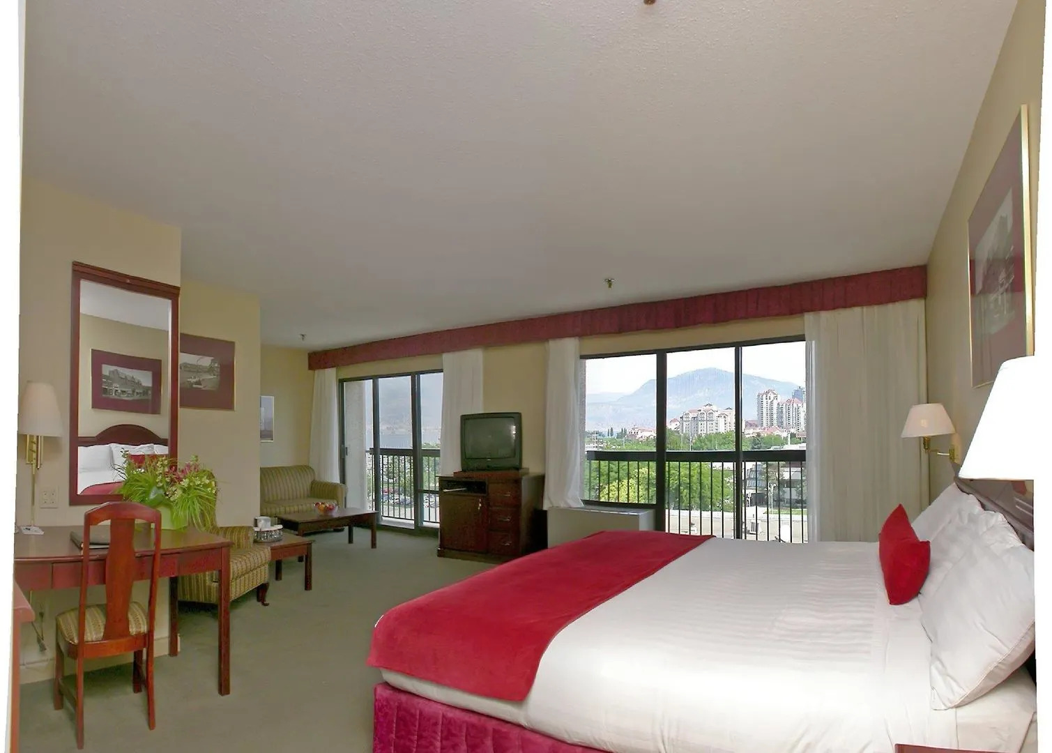 The Royal Anne Hotel