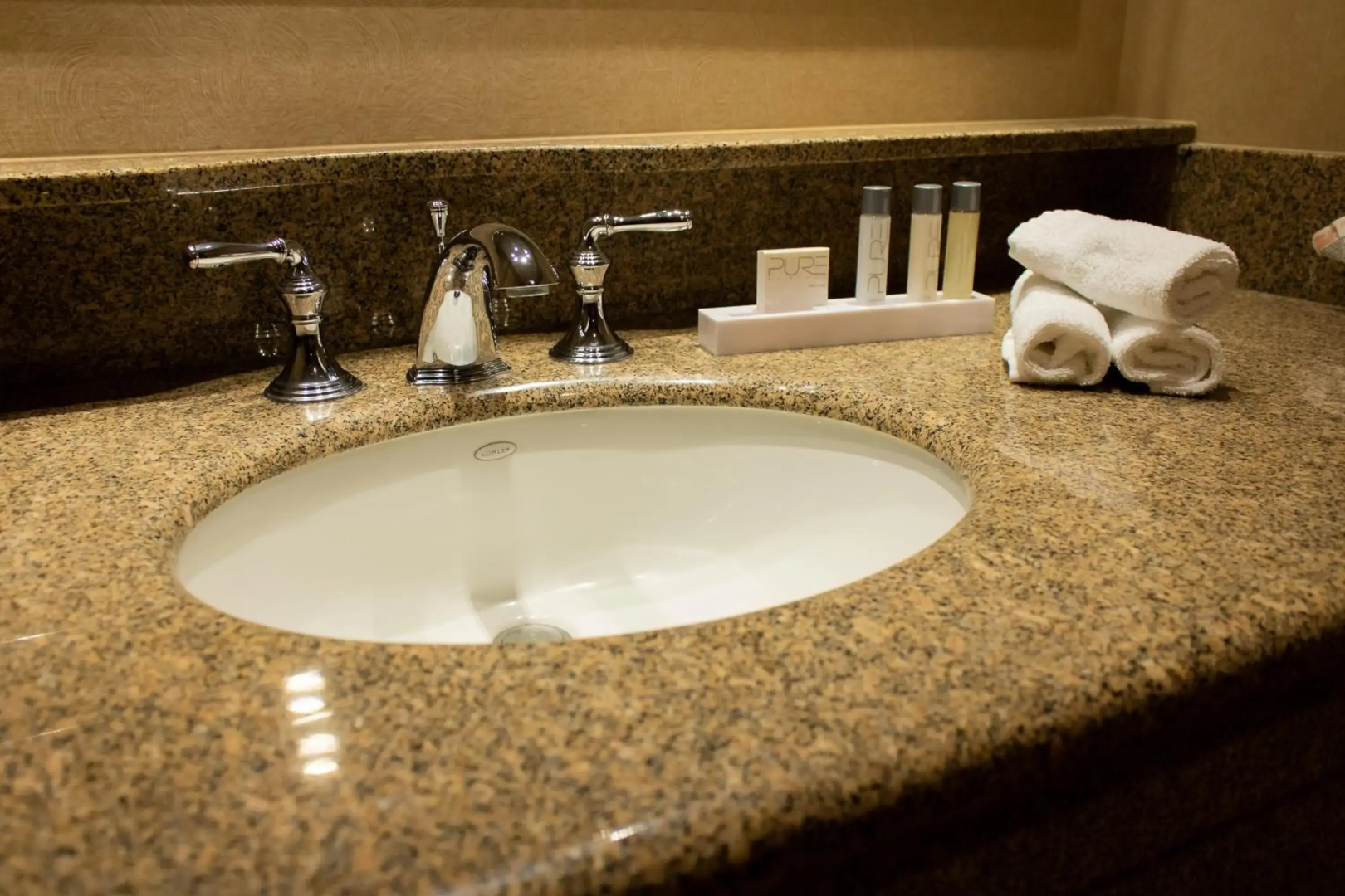 Isle Casino Hotel - Waterloo - A Caesars Rewards Destination