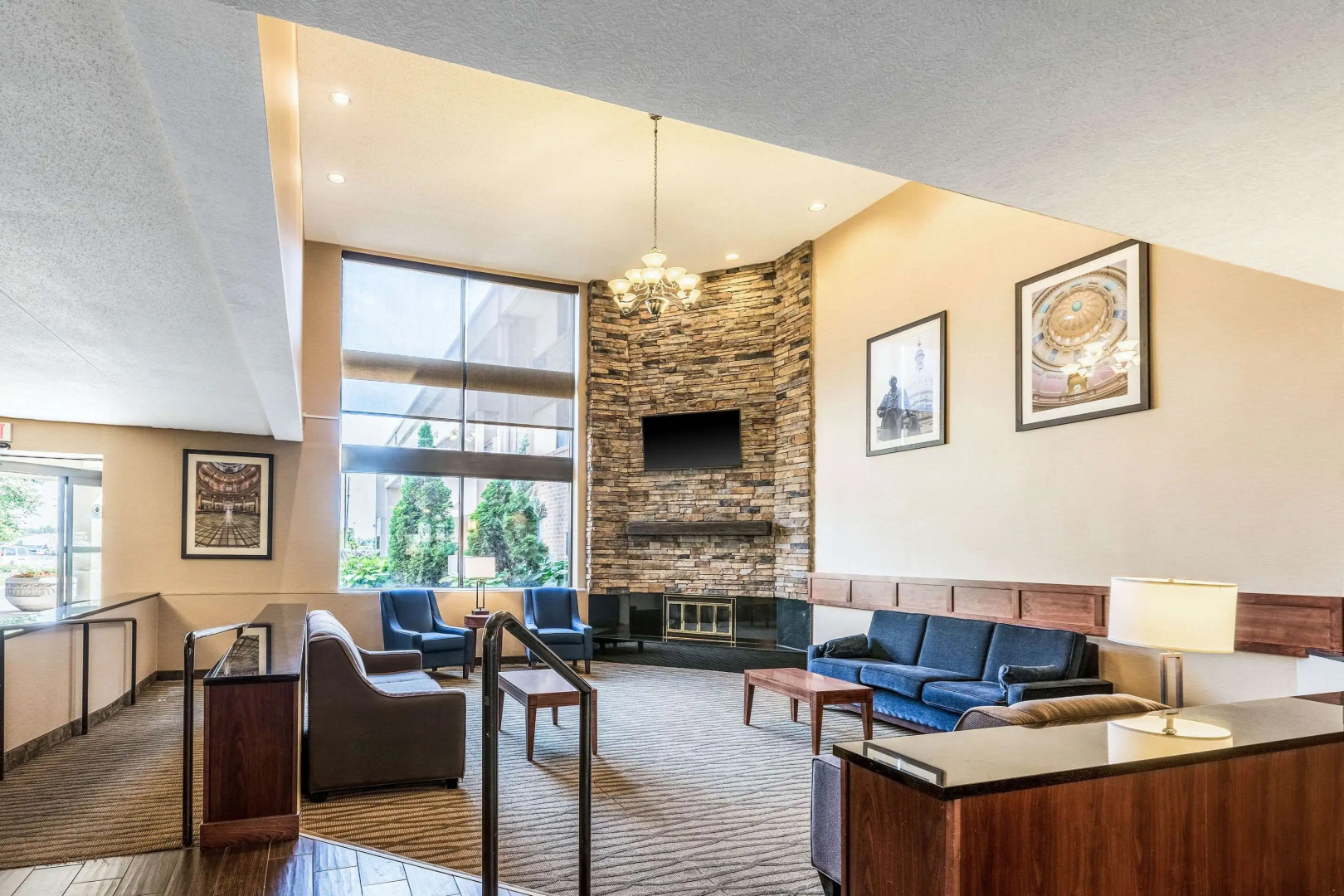 Comfort Inn Lansing West