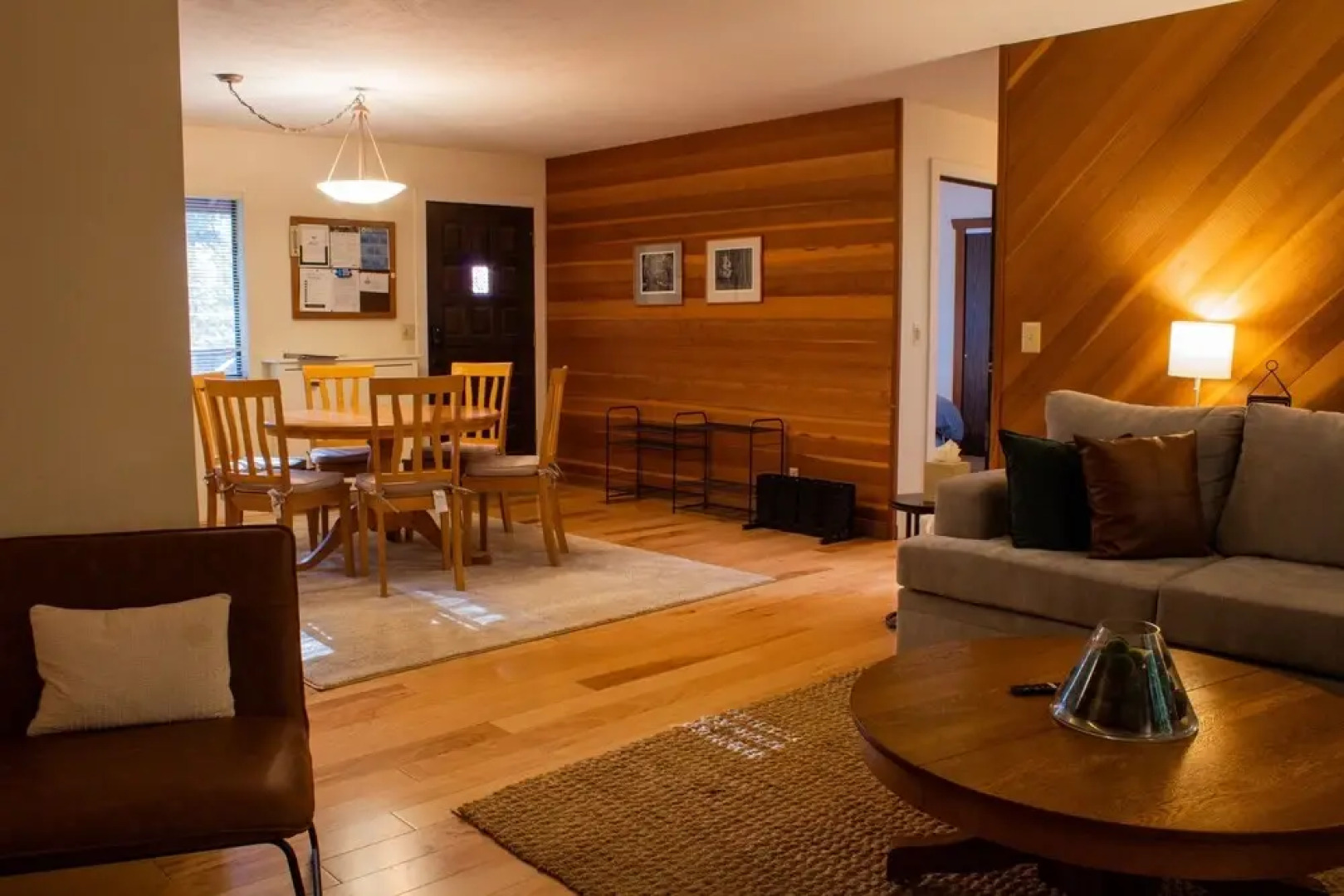 Idlewood Cabin - Hot Tub 3 Bedroom Cabin by Redawning