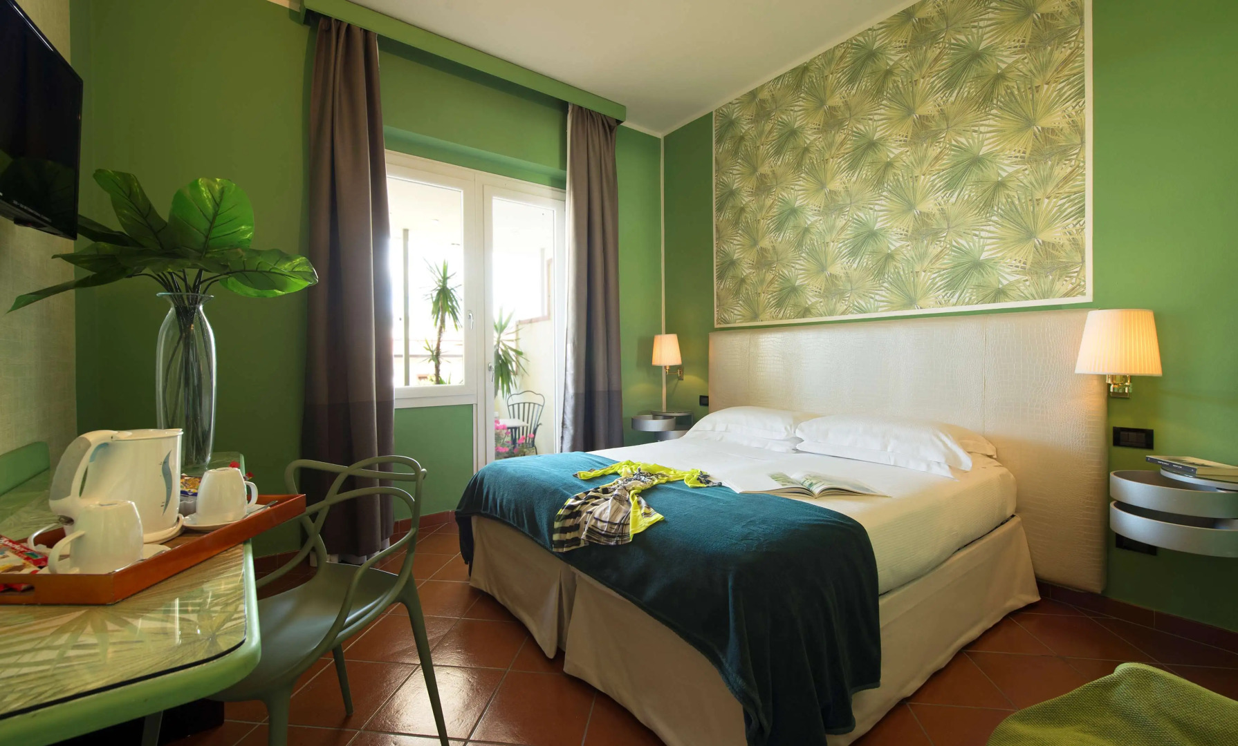 De La Pace, Sure Hotel Collection by Best Western