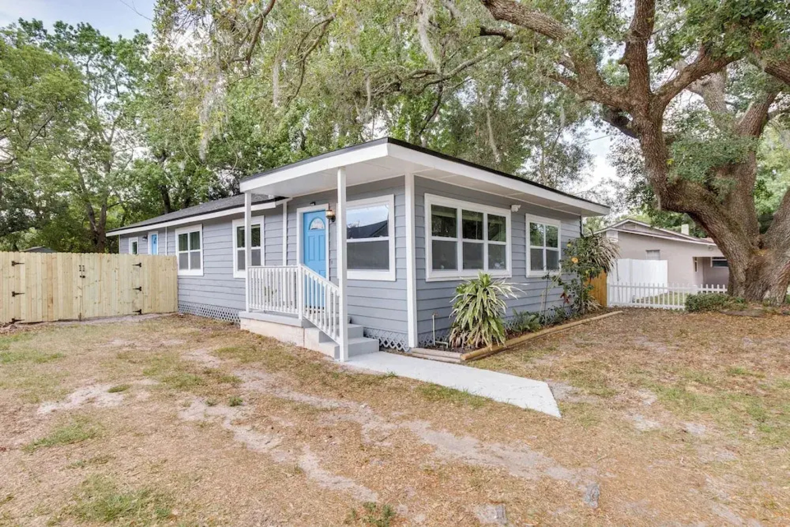 Dtwn Winter Garden Home: 12 Mi to Disney!