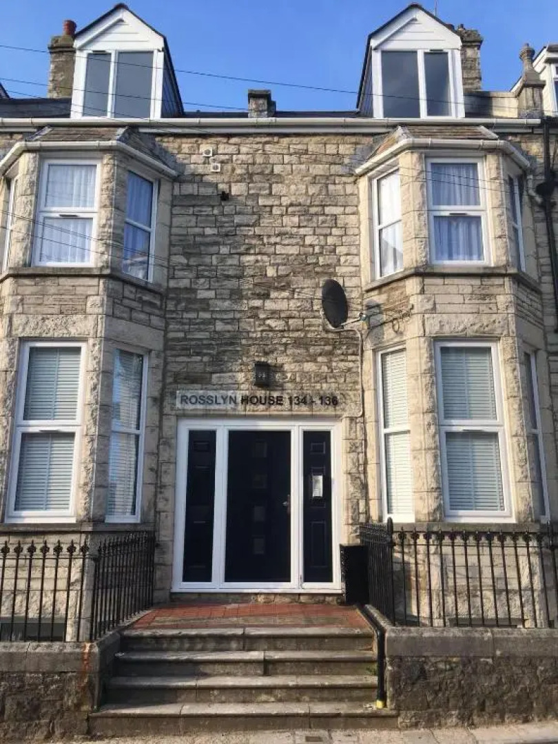 Wight view, flat 2 rosslyn house