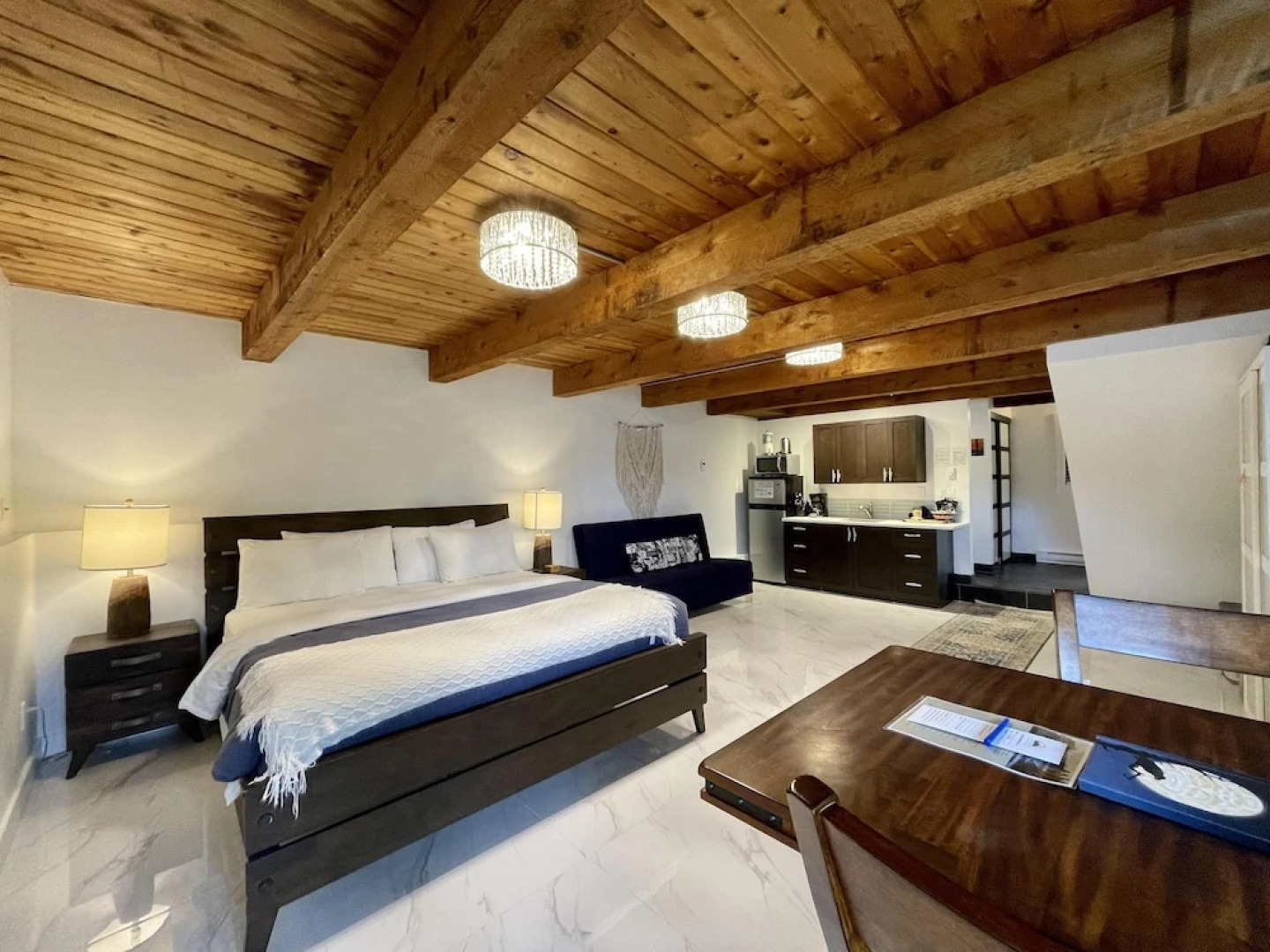 Little Bear Garden View Jean Marie Suite