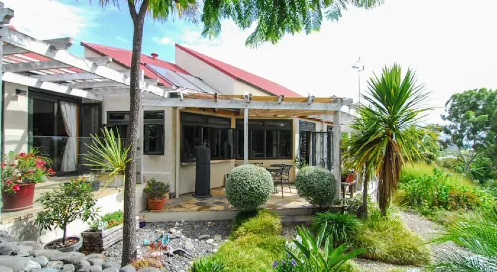 The Loft Art Studio & Premium Bed and Breakfast