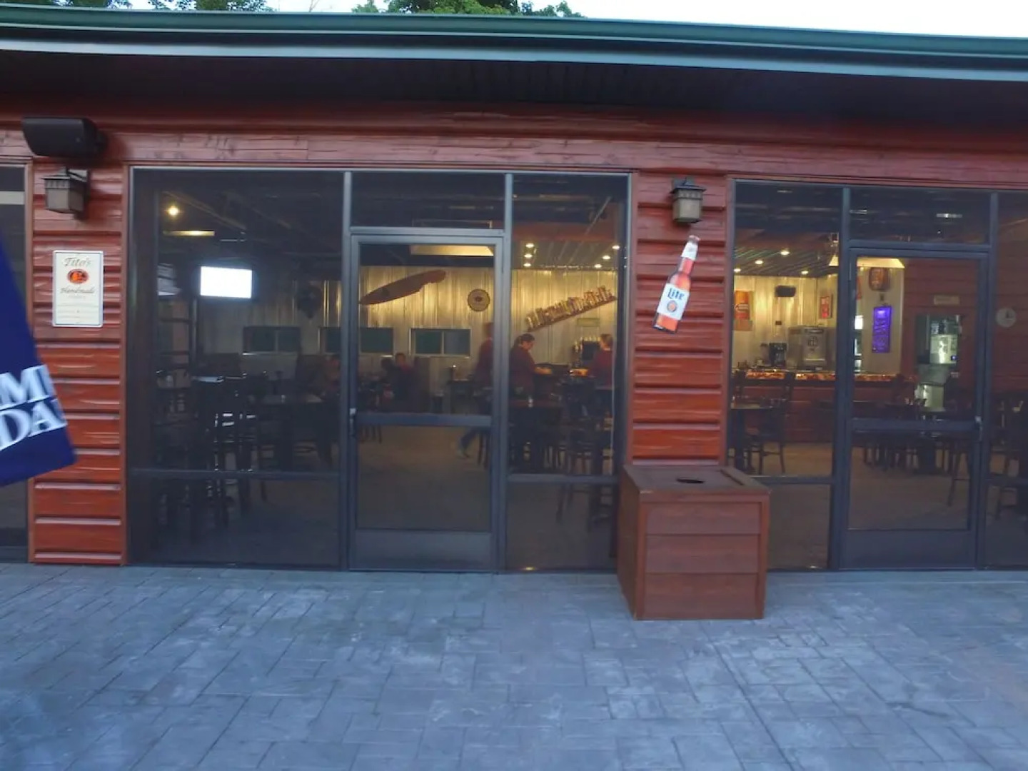 Appeldoorn's Sunset Bay Resort