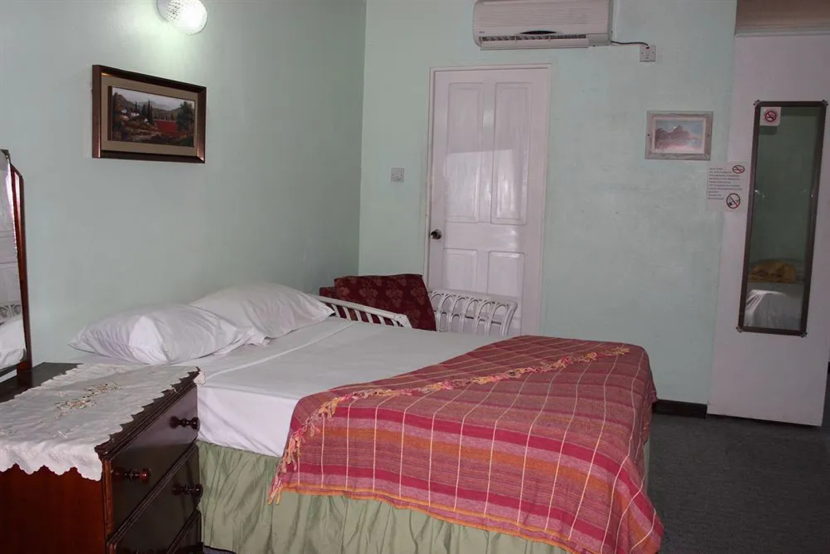 La Vista Guest Inn