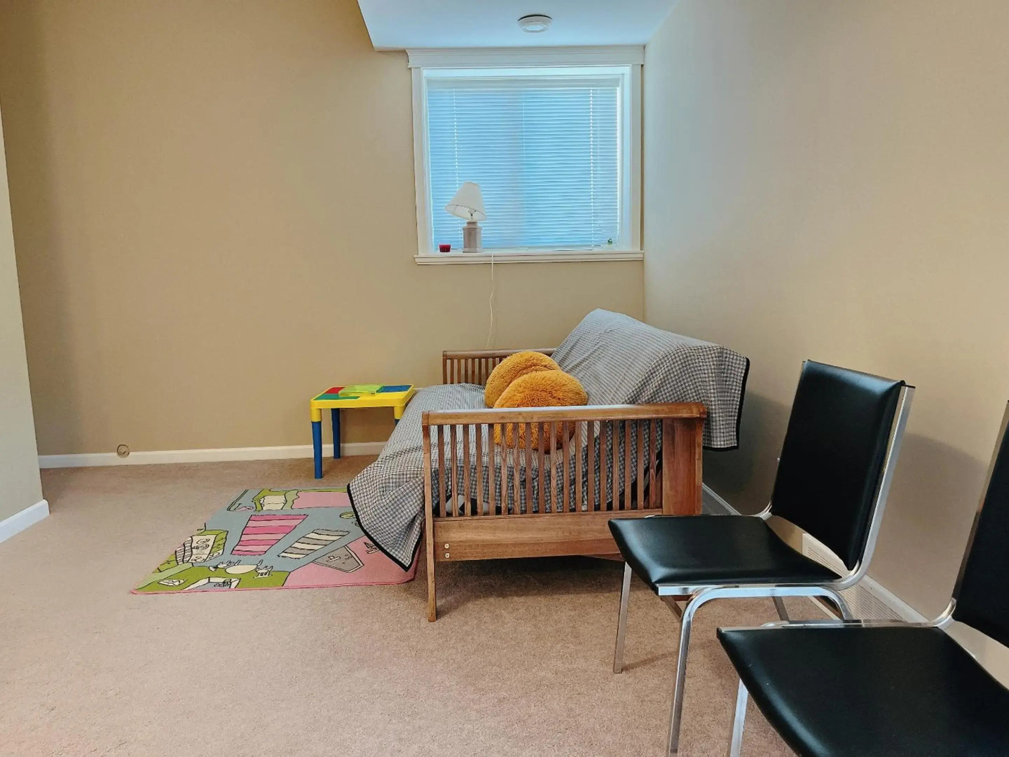 Peaceful and Spacious Lake View