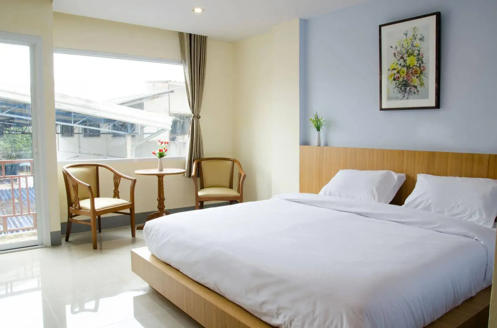 The Impress Sisaket