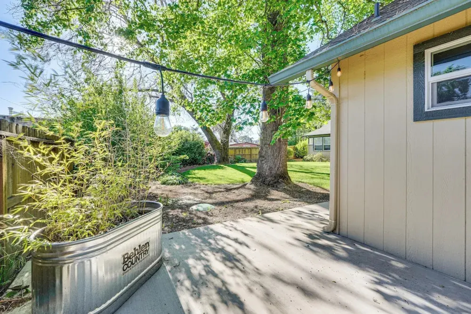 Welcoming Grants Pass Retreat - Walk to Park!