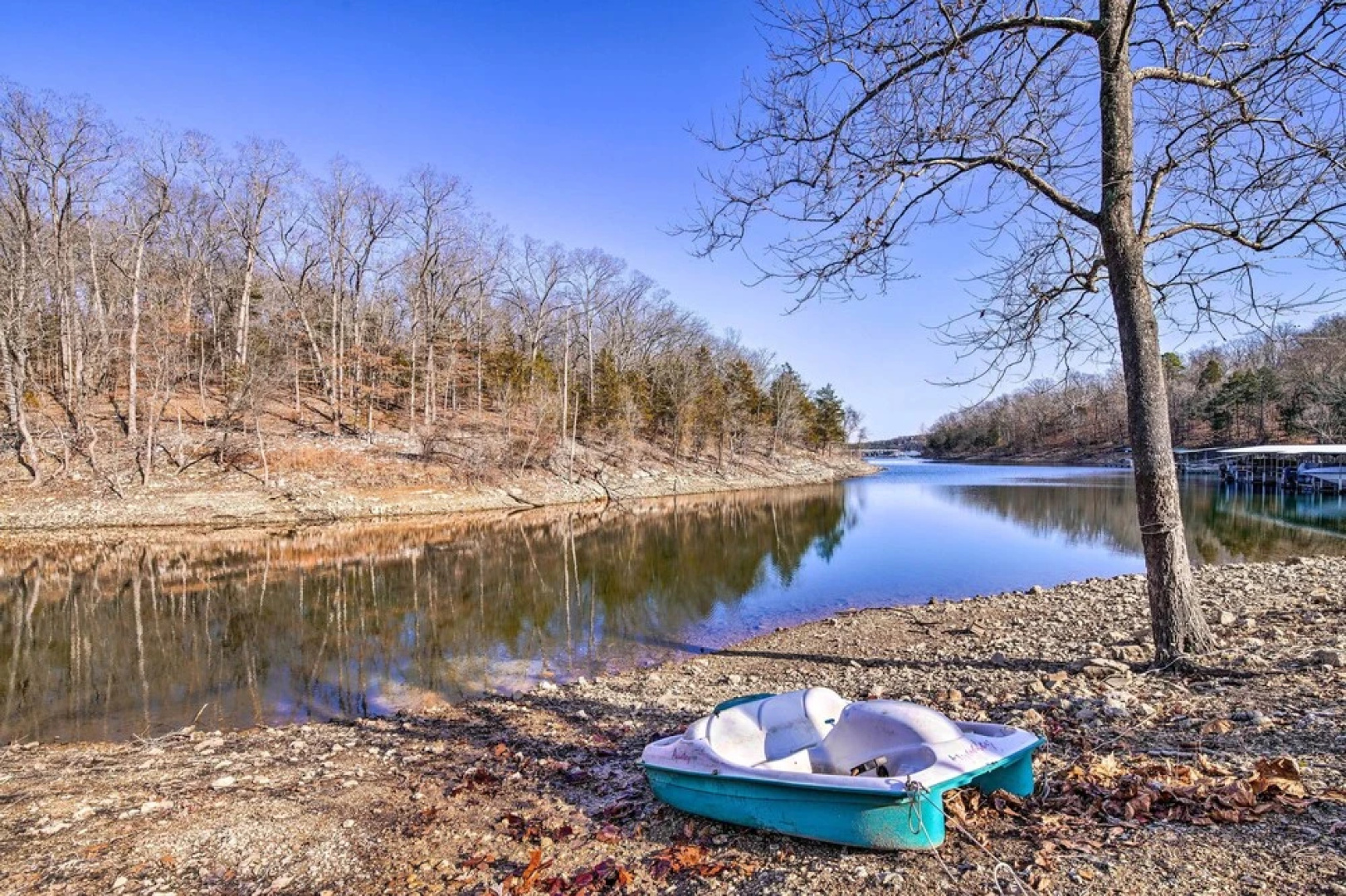 Lakeside Abode: 13 Mi to Silver Dollar City!