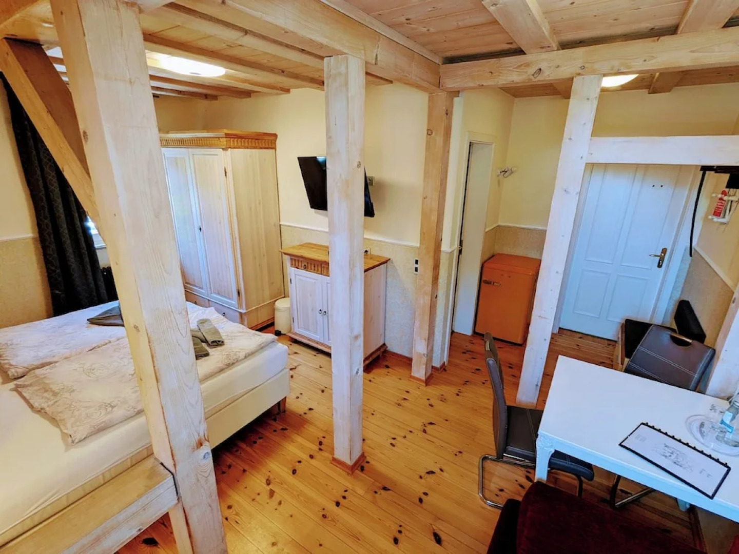 Hotel Lindequist Und Wald Hostel Sellin