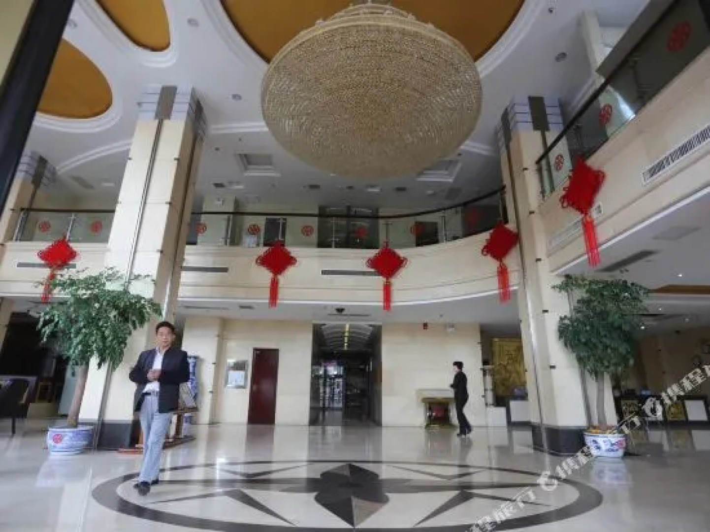 Lianhua Huating Business Hotel