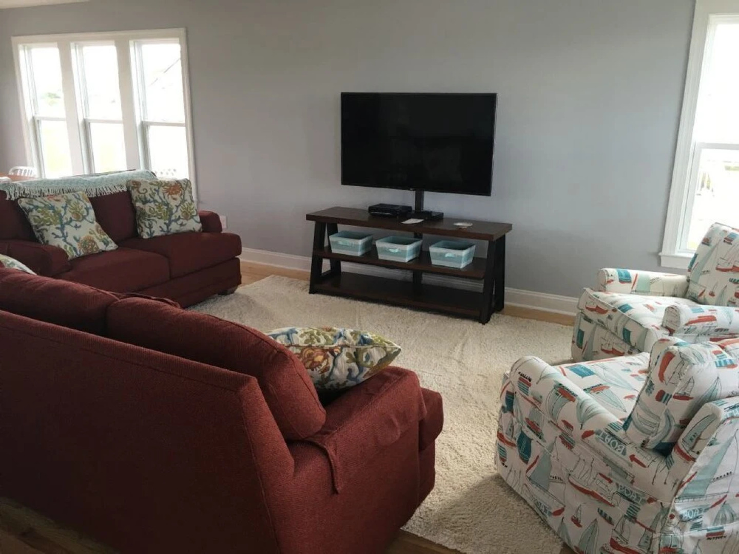 Best Day Ever 4 Bedroom Home by RedAwning