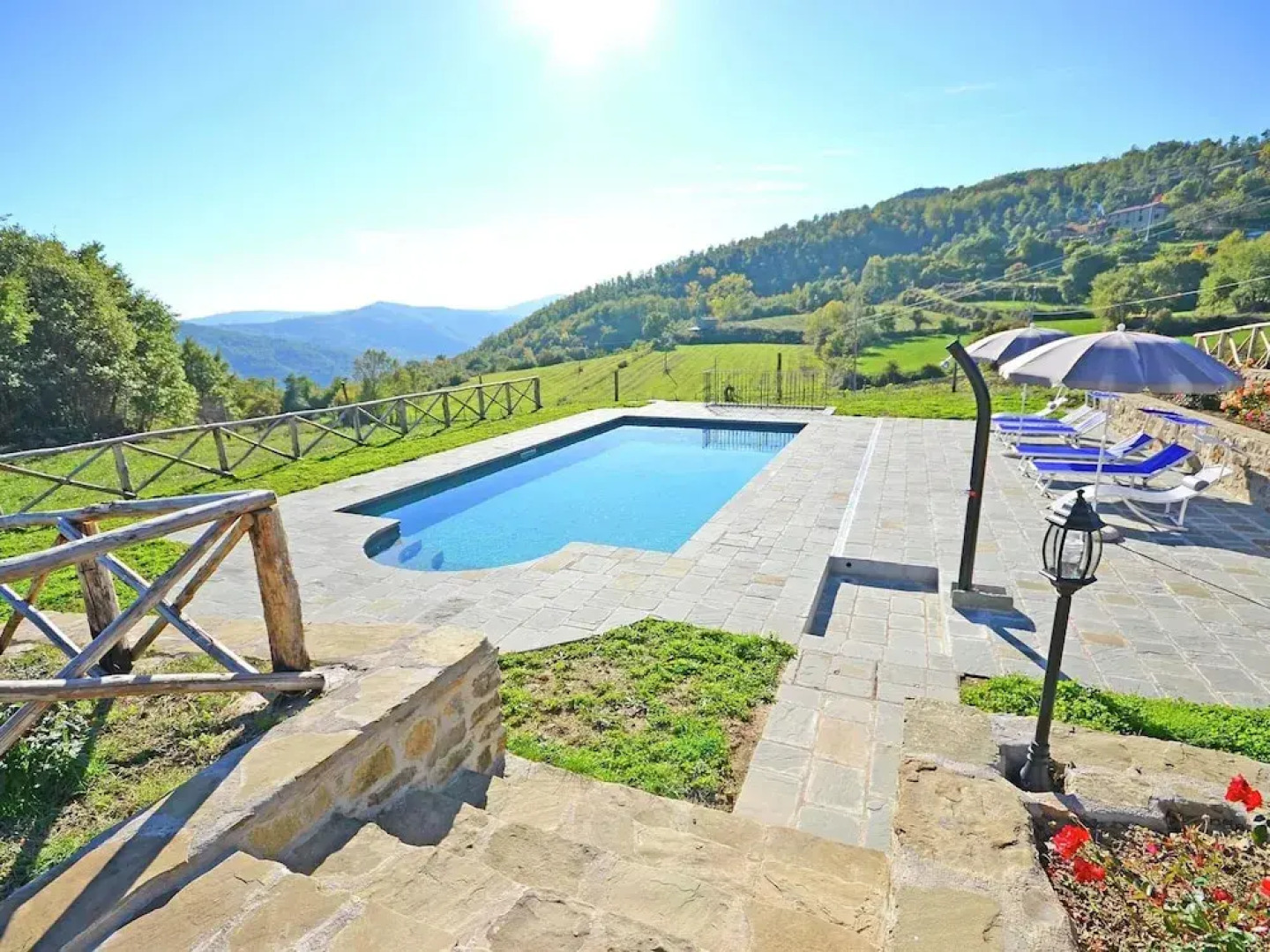 Villa with Private Pool near Cortona in Calm Countryside & Hilly Landscape