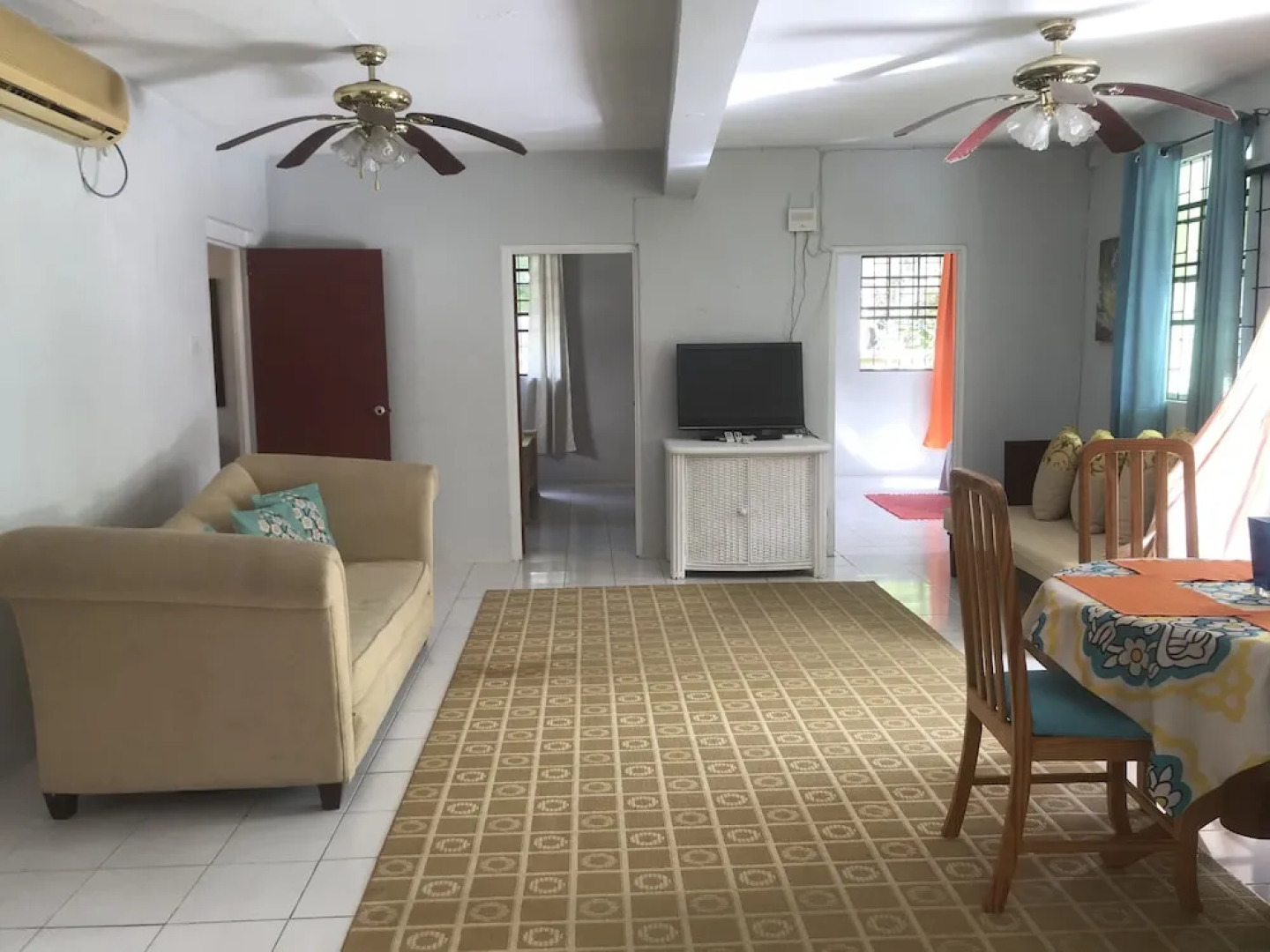 Maxwell Beach Apartment