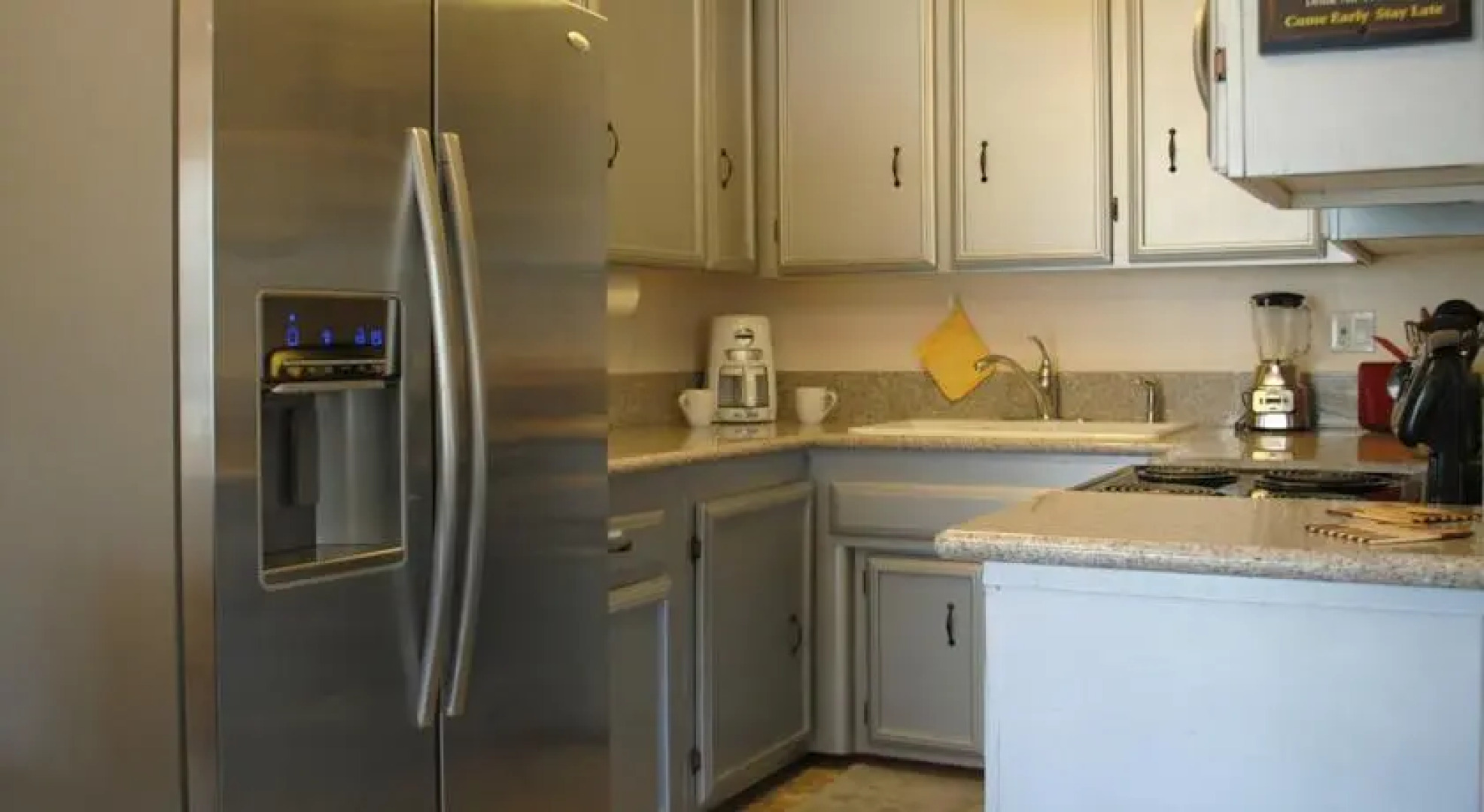 Downtown Chestnut Apartment